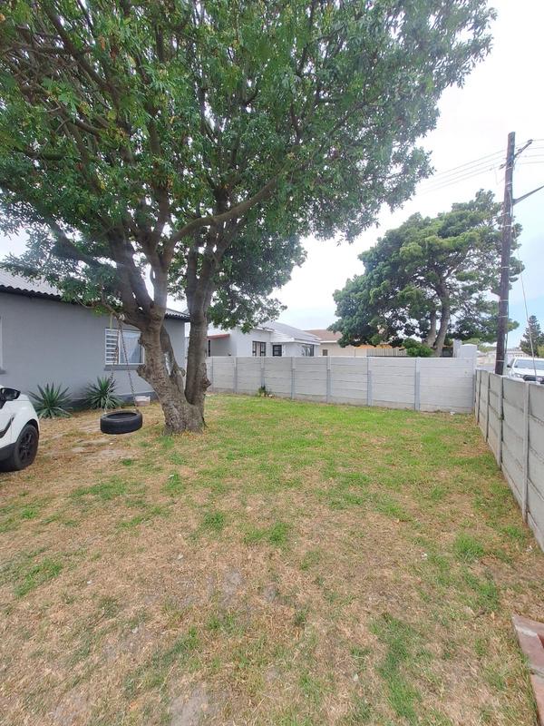 3 Bedroom Property for Sale in Ruyterwacht Western Cape